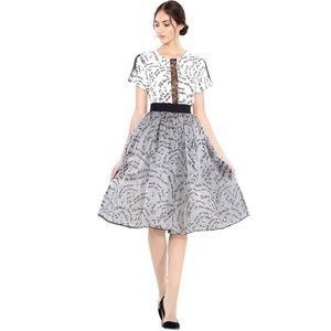 Alice + Olivia Bernadeth top sz S